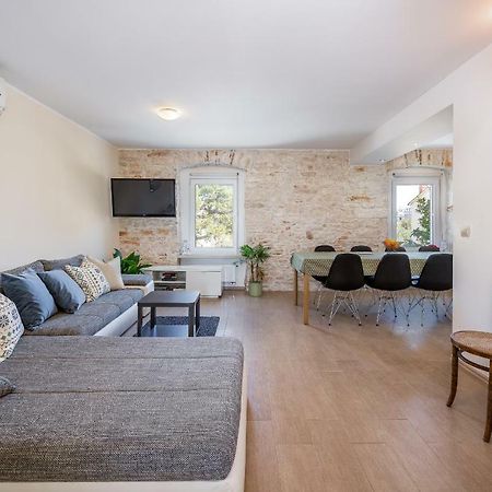 פולה Apartment Lungomare מראה חיצוני תמונה