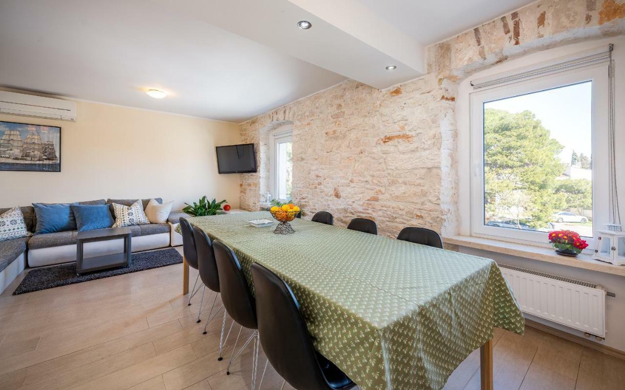 פולה Apartment Lungomare מראה חיצוני תמונה