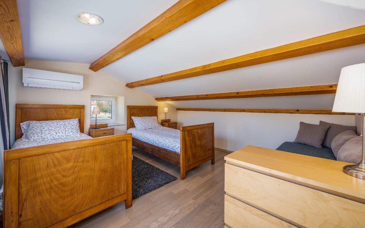 פולה Apartment Lungomare מראה חיצוני תמונה